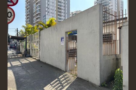 Casa à venda com 65m², 2 quartos e 2 vagasFachada