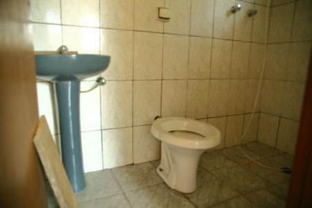 Casa à venda com 65m², 2 quartos e 2 vagasBanheiro Social