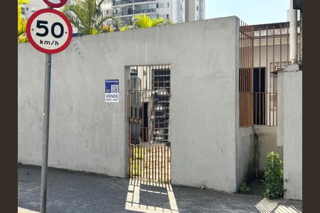 Casa à venda com 65m², 2 quartos e 2 vagasFachada