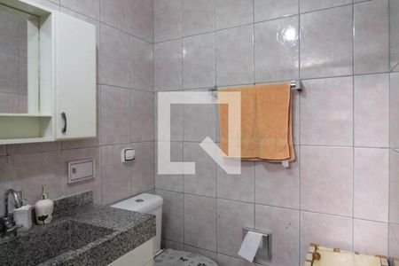 Casa à venda com 180m², 2 quartos e 1 vaga Casa à venda com 180m², 2 quartos e 1 vagaBanheiro Casa 2