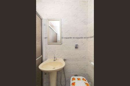 Casa à venda com 180m², 2 quartos e 1 vaga Casa à venda com 180m², 2 quartos e 1 vagaBanheiro Casa 1