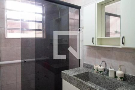 Casa à venda com 180m², 2 quartos e 1 vaga Casa à venda com 180m², 2 quartos e 1 vagaBanheiro Casa 2