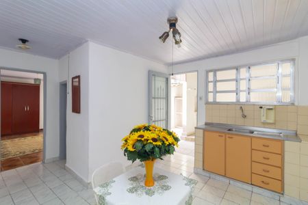 Casa à venda com 180m², 2 quartos e 1 vaga Casa à venda com 180m², 2 quartos e 1 vagaCozinha Casa 1