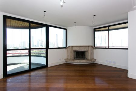 Apartamento à venda com 244m², 4 quartos e 3 vagas Apartamento à venda com 244m², 4 quartos e 3 vagasSala 1