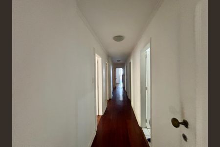 Apartamento à venda com 380m², 4 quartos e 1 vagaLavabo - corredor de acesso
