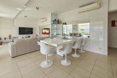 Apartamento para alugar com 158m², 3 quartos e 2 vagasSala