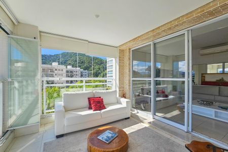 Apartamento para alugar com 158m², 3 quartos e 2 vagasvaranda