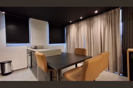 Apartamento para alugar com 200m², 1 quarto e 1 vaga Apartamento para alugar com 200m², 1 quarto e 1 vagaSala de Jantar