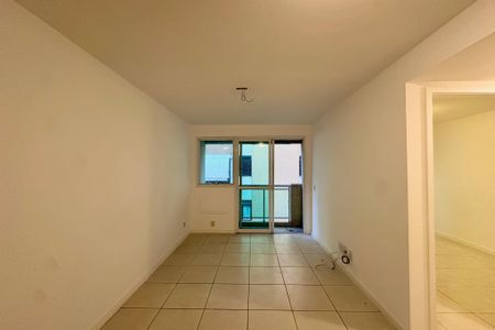 Apartamento para alugar com 145m², 3 quartos e 2 vagas Apartamento para alugar com 145m², 3 quartos e 2 vagasSala
