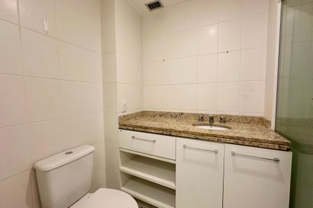 Apartamento para alugar com 145m², 3 quartos e 2 vagas Apartamento para alugar com 145m², 3 quartos e 2 vagasBanheiro