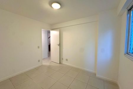 Apartamento para alugar com 145m², 3 quartos e 2 vagas Apartamento para alugar com 145m², 3 quartos e 2 vagasQuarto