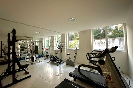 Apartamento para alugar com 145m², 3 quartos e 2 vagas Apartamento para alugar com 145m², 3 quartos e 2 vagasÁrea comum