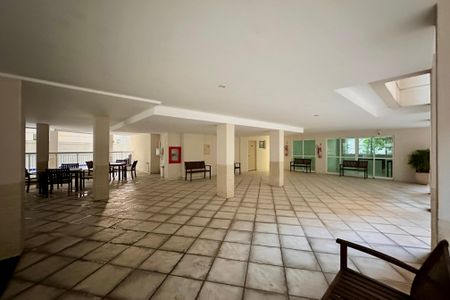 Apartamento para alugar com 145m², 3 quartos e 2 vagas Apartamento para alugar com 145m², 3 quartos e 2 vagasÁrea comum