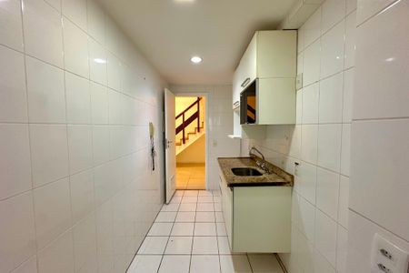 Apartamento para alugar com 145m², 3 quartos e 2 vagas Apartamento para alugar com 145m², 3 quartos e 2 vagasCozinha e Área de Serviço