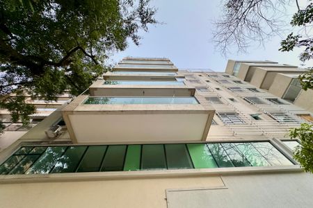 Apartamento para alugar com 145m², 3 quartos e 2 vagas Apartamento para alugar com 145m², 3 quartos e 2 vagasFachada