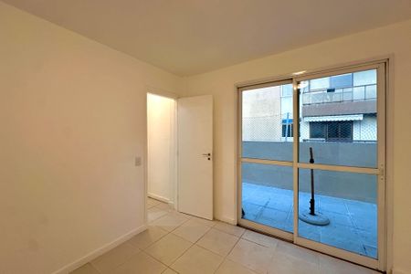 Apartamento para alugar com 145m², 3 quartos e 2 vagas Apartamento para alugar com 145m², 3 quartos e 2 vagasQuarto 2