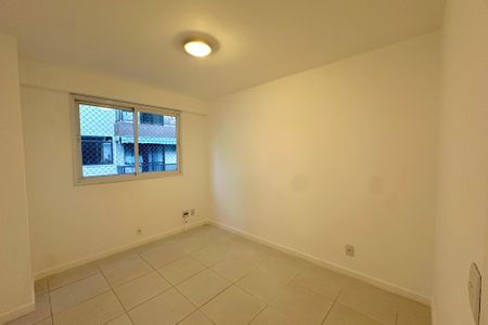 Apartamento para alugar com 145m², 3 quartos e 2 vagas Apartamento para alugar com 145m², 3 quartos e 2 vagasQuarto