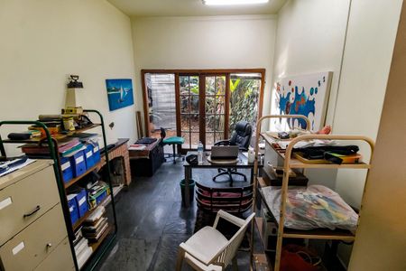 Casa à venda com 239m², 3 quartos e 4 vagas Casa à venda com 239m², 3 quartos e 4 vagasSala 2