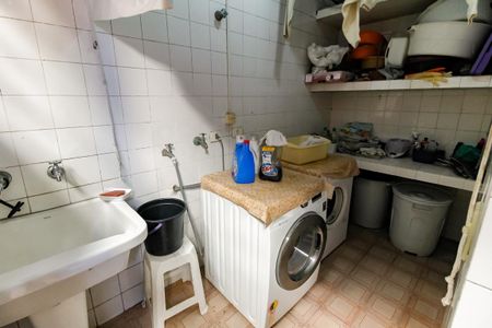 Casa à venda com 239m², 3 quartos e 4 vagas Casa à venda com 239m², 3 quartos e 4 vagasÁrea de Serviço