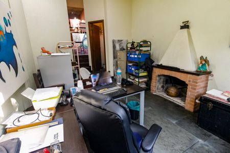 Casa à venda com 239m², 3 quartos e 4 vagas Casa à venda com 239m², 3 quartos e 4 vagasSala 2