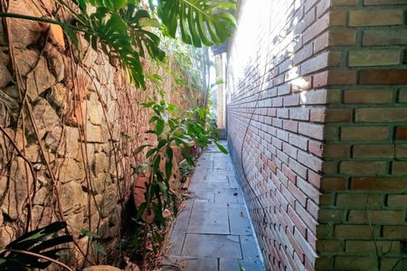 Casa à venda com 239m², 3 quartos e 4 vagas Casa à venda com 239m², 3 quartos e 4 vagasQuintal