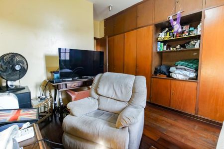 Casa à venda com 239m², 3 quartos e 4 vagas Casa à venda com 239m², 3 quartos e 4 vagasQuarto 1