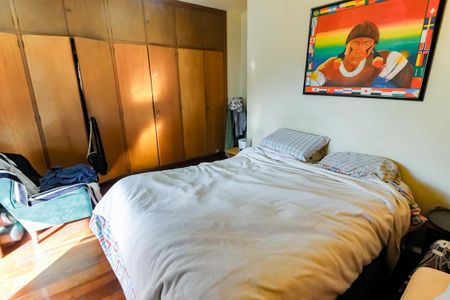 Casa à venda com 239m², 3 quartos e 4 vagas Casa à venda com 239m², 3 quartos e 4 vagasSuíte