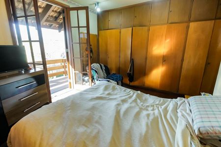 Casa à venda com 239m², 3 quartos e 4 vagas Casa à venda com 239m², 3 quartos e 4 vagasSuíte