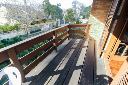 Casa à venda com 239m², 3 quartos e 4 vagas Casa à venda com 239m², 3 quartos e 4 vagasVaranda - Suíte