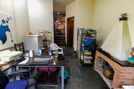 Casa à venda com 239m², 3 quartos e 4 vagas Casa à venda com 239m², 3 quartos e 4 vagasSala 2