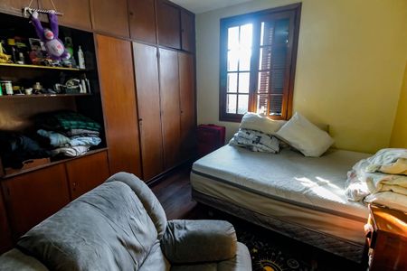 Casa à venda com 239m², 3 quartos e 4 vagas Casa à venda com 239m², 3 quartos e 4 vagasQuarto 1