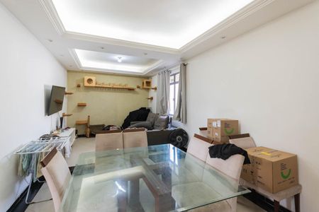 Apartamento à venda com 67m², 2 quartos e 1 vagaSala