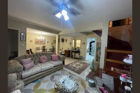 Casa à venda com 200m², 3 quartos e 2 vagas Casa à venda com 200m², 3 quartos e 2 vagasFoto 23