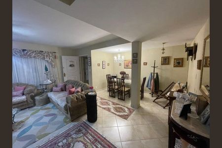 Casa à venda com 200m², 3 quartos e 2 vagas Casa à venda com 200m², 3 quartos e 2 vagasFoto 24