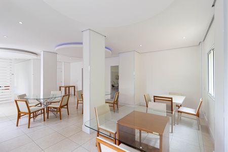 Apartamento à venda com 56m², 2 quartos e 1 vagaÁrea comum