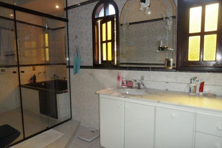 Casa à venda com 200m², 3 quartos e 2 vagas