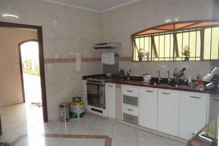 Casa à venda com 200m², 3 quartos e 2 vagas