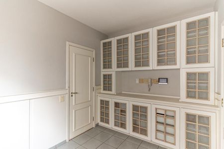 Apartamento à venda com 200m², 3 quartos e 3 vagasCopa