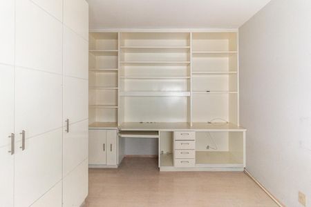 Apartamento à venda com 200m², 3 quartos e 3 vagasSuíte 3