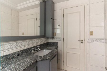 Apartamento à venda com 200m², 3 quartos e 3 vagasBanheiro da Suíte 3