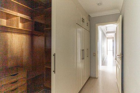 Apartamento à venda com 200m², 3 quartos e 3 vagasSuíte 1 - Closet