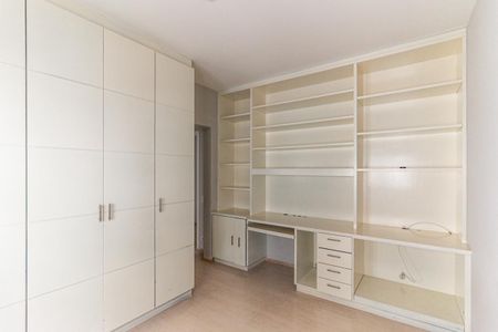 Apartamento à venda com 200m², 3 quartos e 3 vagasSuíte 3