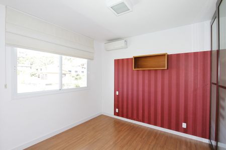 Casa à venda com 540m², 5 quartos e 6 vagasQuarto 1