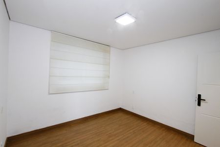 Casa à venda com 540m², 5 quartos e 6 vagasSala de TV