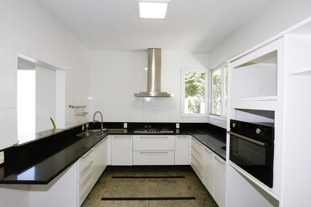 Casa à venda com 540m², 5 quartos e 6 vagasCozinha