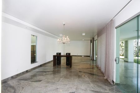 Sala de casa à venda com 5 quartos, 540m² em São Bento, Belo Horizonte