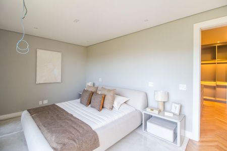 Casa à venda com 813m², 5 quartos e 3 vagasSuíte master