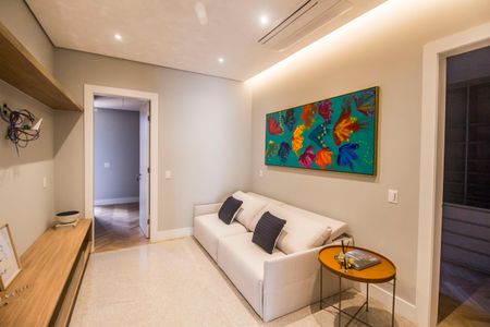 Sala de TV de casa à venda com 5 quartos, 813m² em Alphaville Residencial Um, Barueri