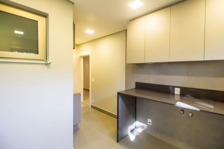 Casa à venda com 813m², 5 quartos e 3 vagasÁrea de Serviço