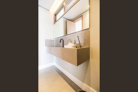 Casa à venda com 813m², 5 quartos e 3 vagasBanheiro da Suíte 3